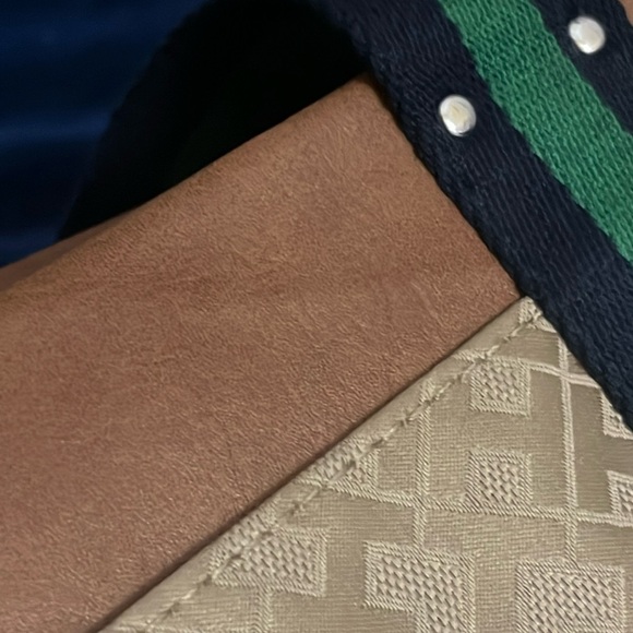 TOMMY HILFIGER MONOGRAM GREEN AND NAVY STRIPE PURSE - Picture 15 of 16